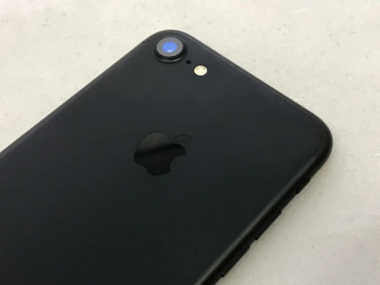 Apple Boost 7 32GB iPhone Mobile Restored (Refurbished) Black Unlocked -