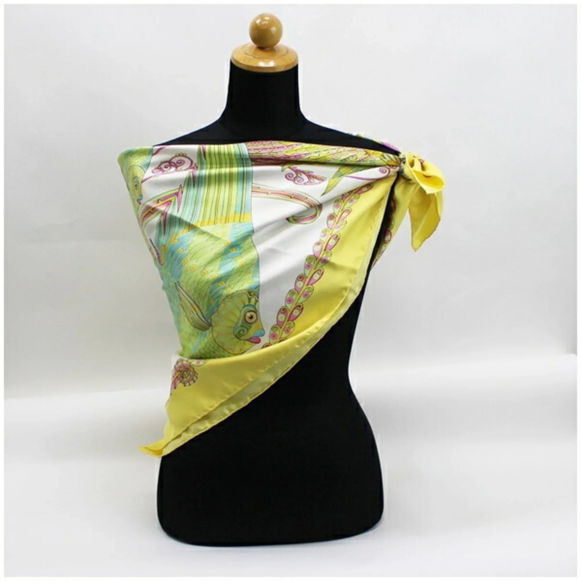 SALVATORE Ferragamo ladies x scarf white (Good) tropical Salvatore silk fish FERRAGAMO Pre-Owned yellow
