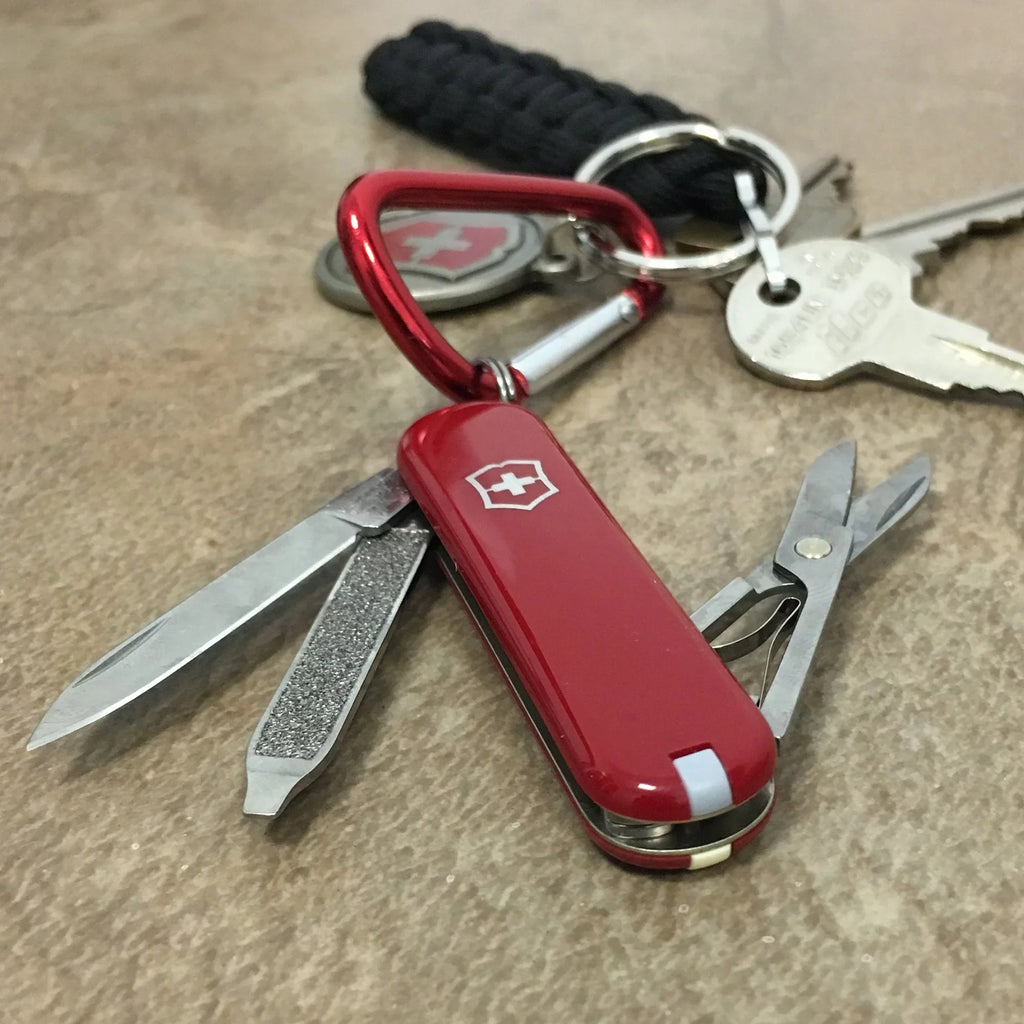 Army SD Red Swiss Knife, Classic Pocket Victorinox