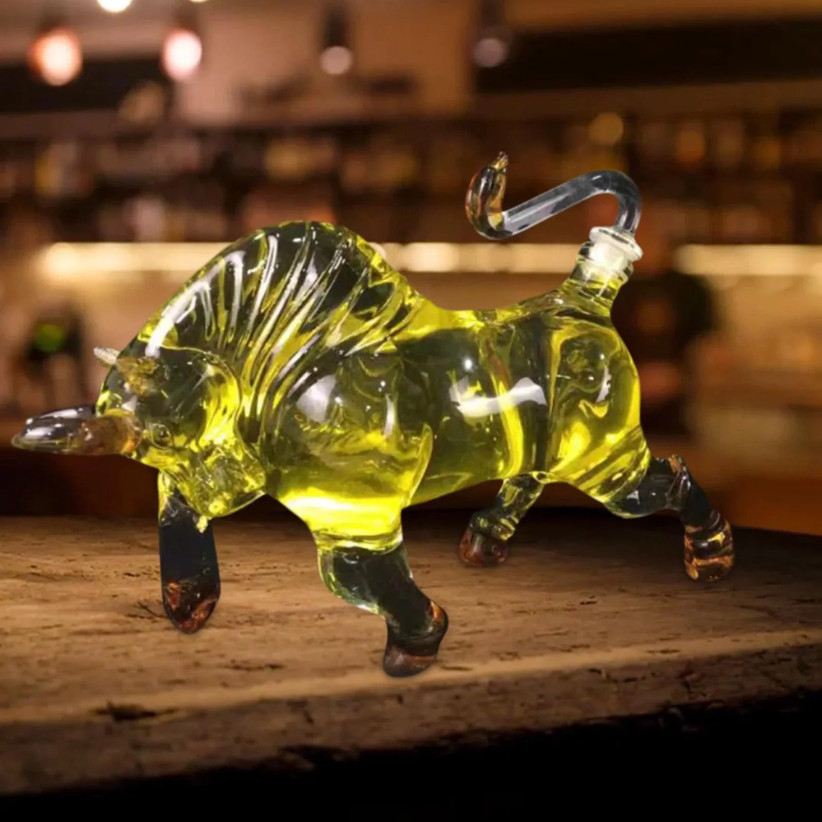 Novelty 1500ml Vodka Shaped for Glass Style Bull Brandy Decanter