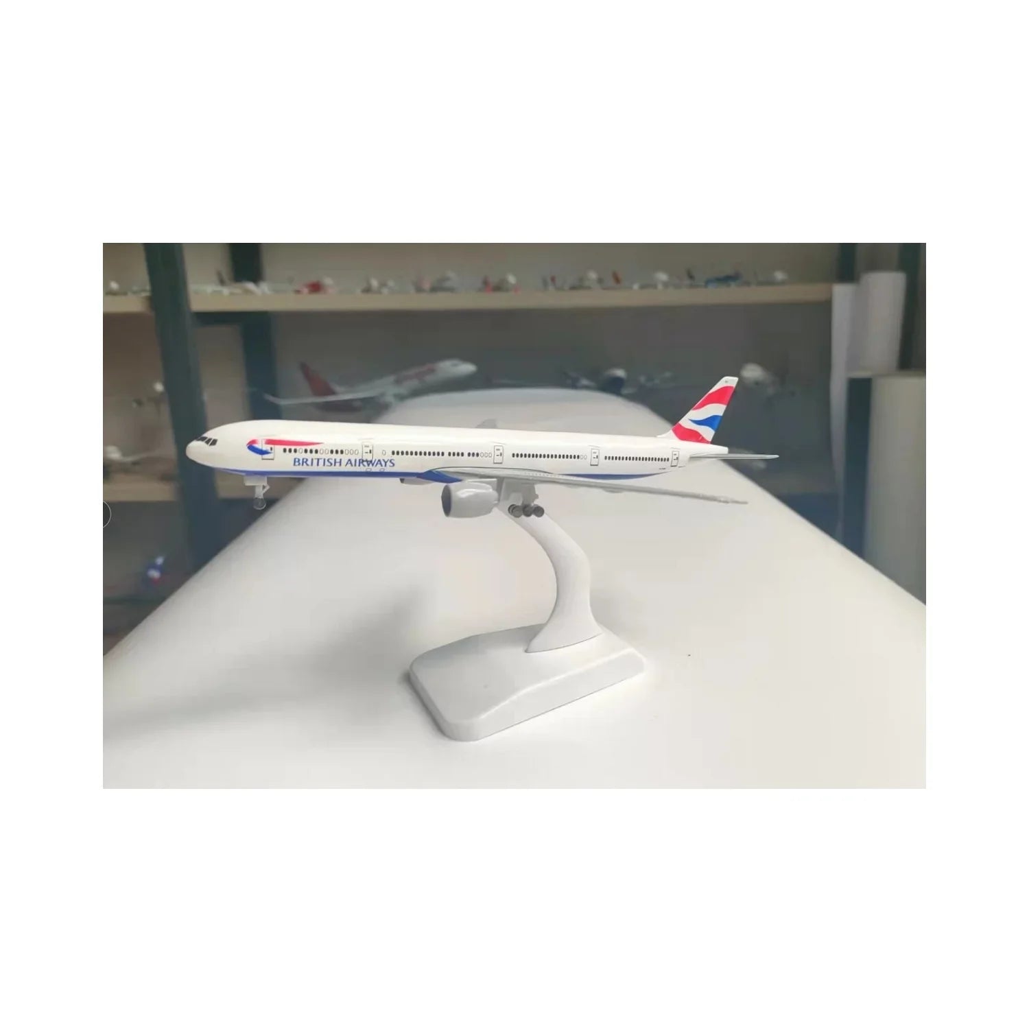 Stand Alloy Airbus A380 with ABS British with Diecast parts Toy Replica Airways Model plastic