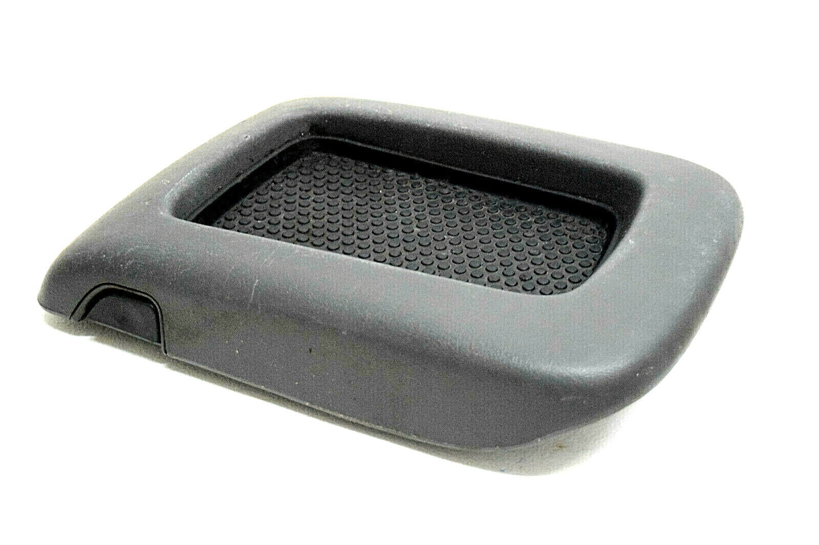 Lid 06 Tahoe Charcoal 03 Chevy Yukon Center 05 Console Silverado 04
