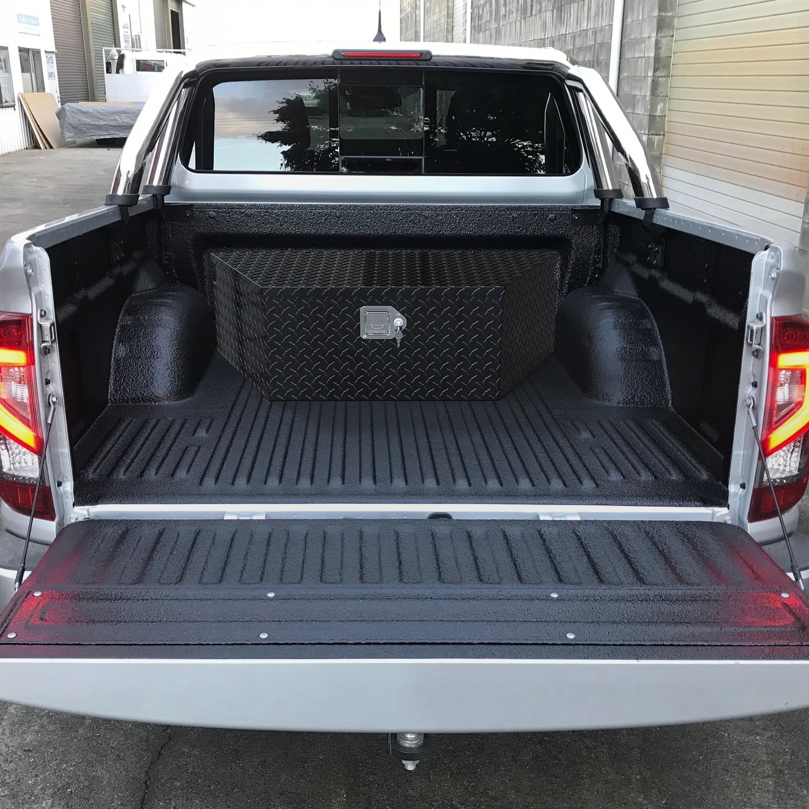 Keys, Trailer Tongue Trailer, 39 Box Inch Bed, Diamond for Organizer TUFFIOM Storage Toolbox Pickup Truck Aluminum RV, Plate with Black Tool Truck ATV, & Lock