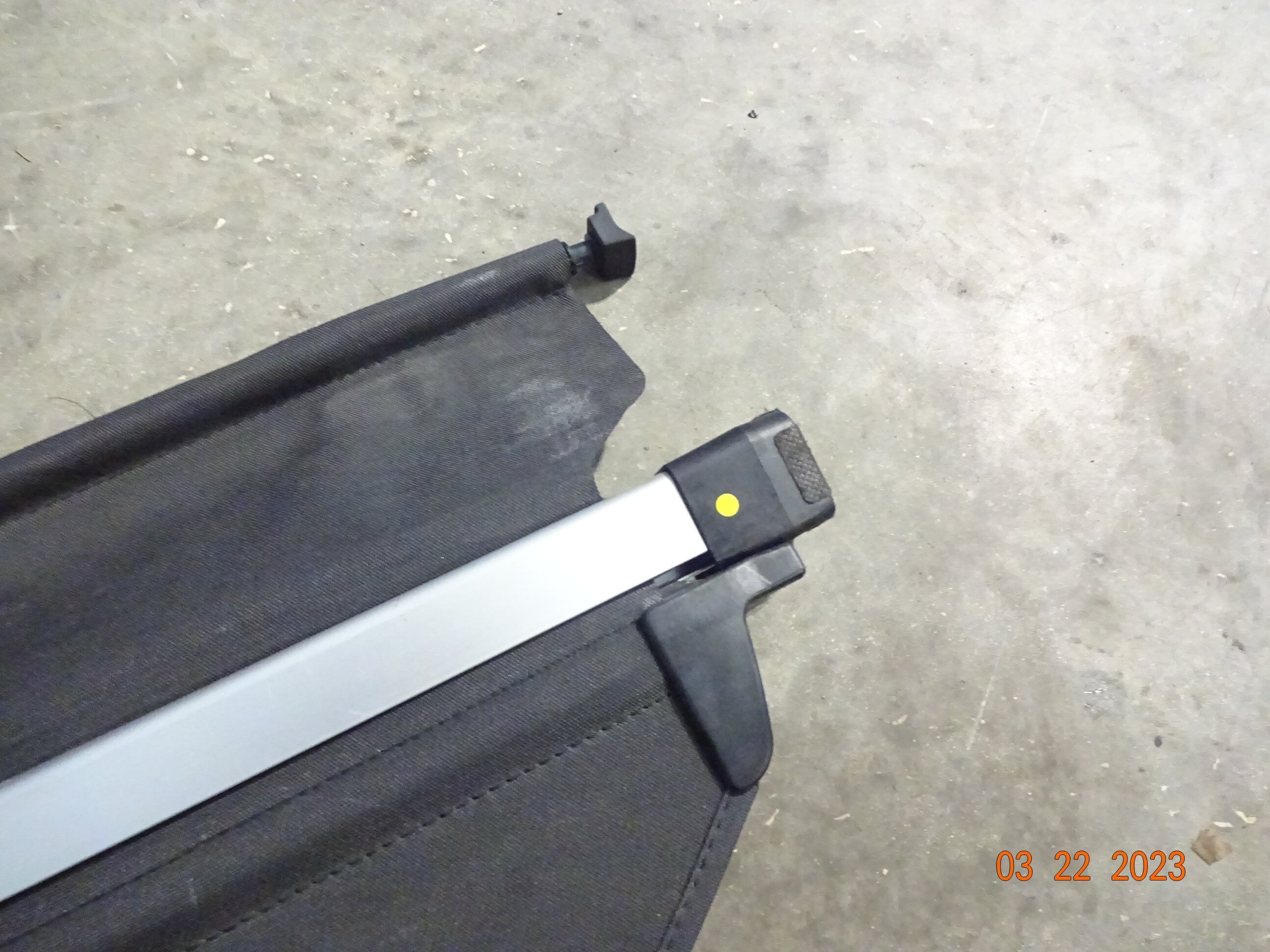Cover Black Retractable (Good) OEM Subaru Pre-Owned Rear Forester 2014 Cargo