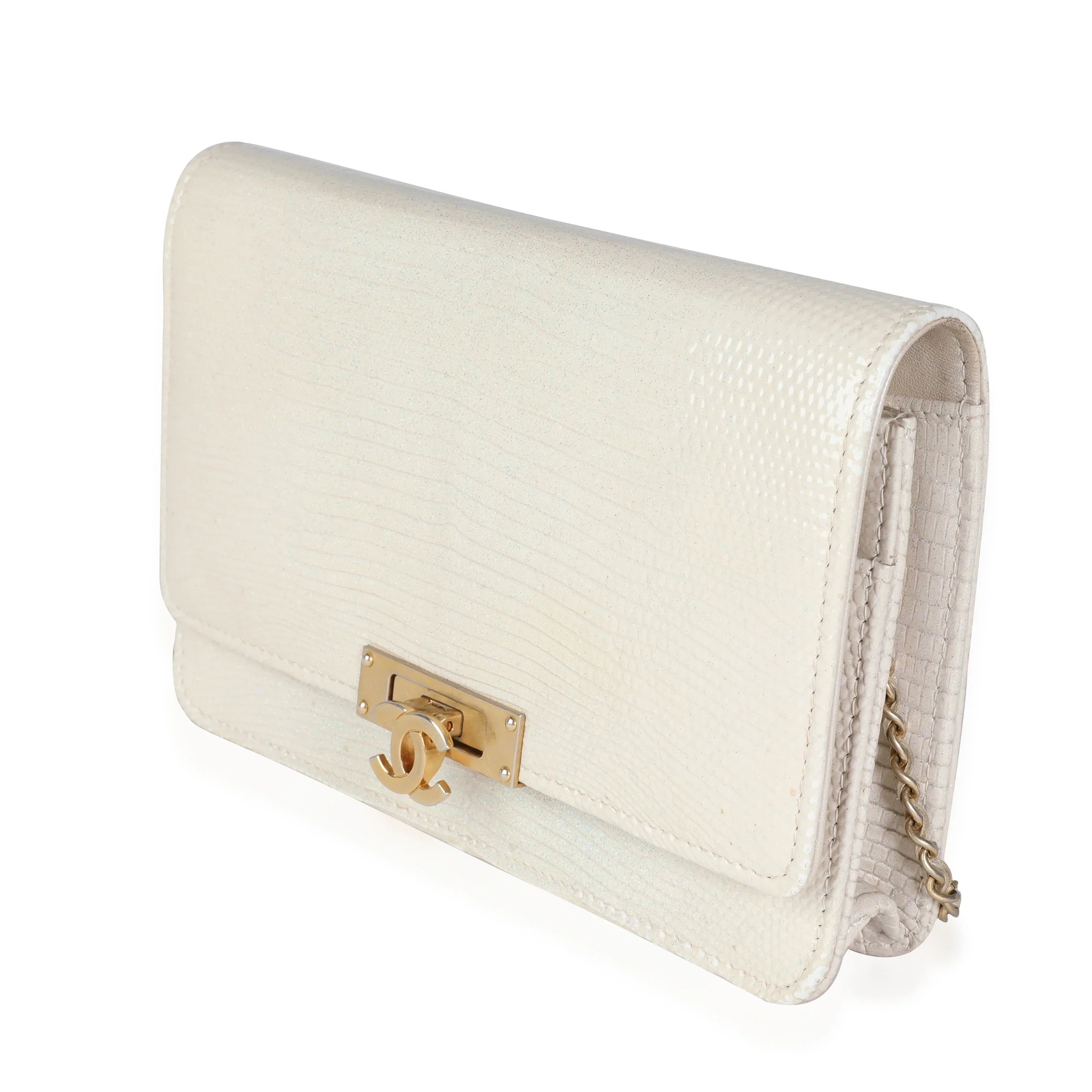 Chain Pre-Owned on Metallic Golden Gold Class Chanel Wallet Lizard