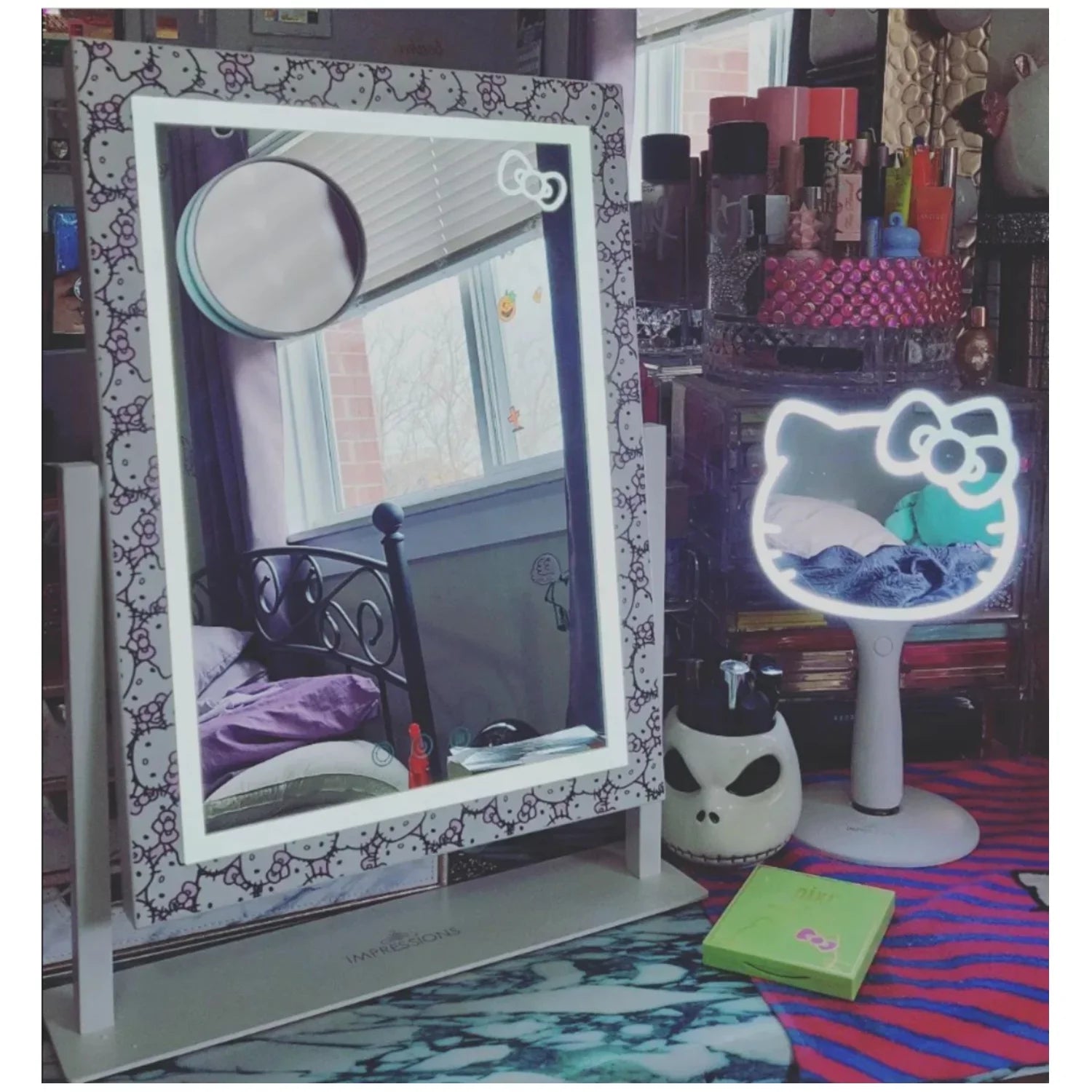 and 3X with Vanity Vanity Quality Degree Iron Frame Impressions Tone LED Mirror Swivel Mirror, Hello Lighted Lights Makeup (White) Mirror Tri and 360 with Cute Magnification, Kitty Touch